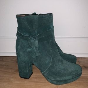 Daniela Green Ankle Boots: EU Size 36 US Size 6 with a 3.5inch heel